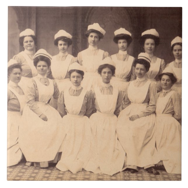 circa sjukvården 1914 skola studenter kakelplatta (Framsidan)