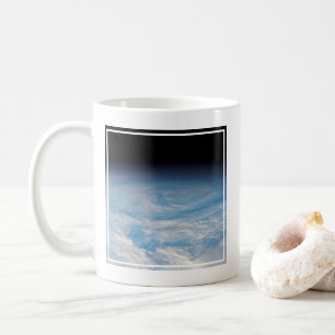 Cirkulär molnbildning över södra Stilla havet. Kaffemugg
