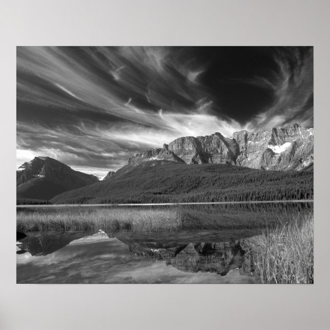 Cirrusmoln över Waterfowl Lake, Banff Poster (Framsidan)