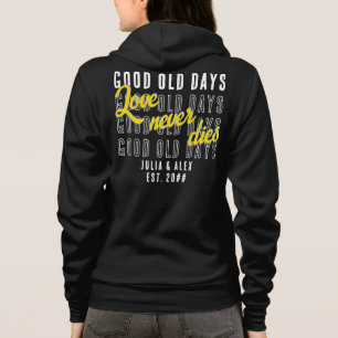 Citat om kärlek som aldrig dör för par årsdag t shirt