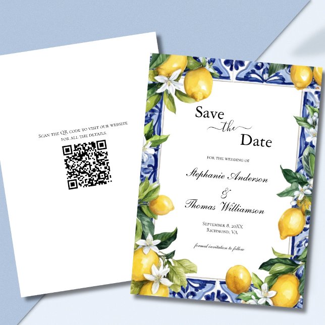 Citroner Medelhavet QR-kod Bröllop Spara datumet (Lemons Mediterranean Blue White Mosaic Tile White Florals Wedding Save the Date Card with QR code)