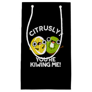 Citrusly du Kiwiing Me Funny Fruit Pun Mörk BG