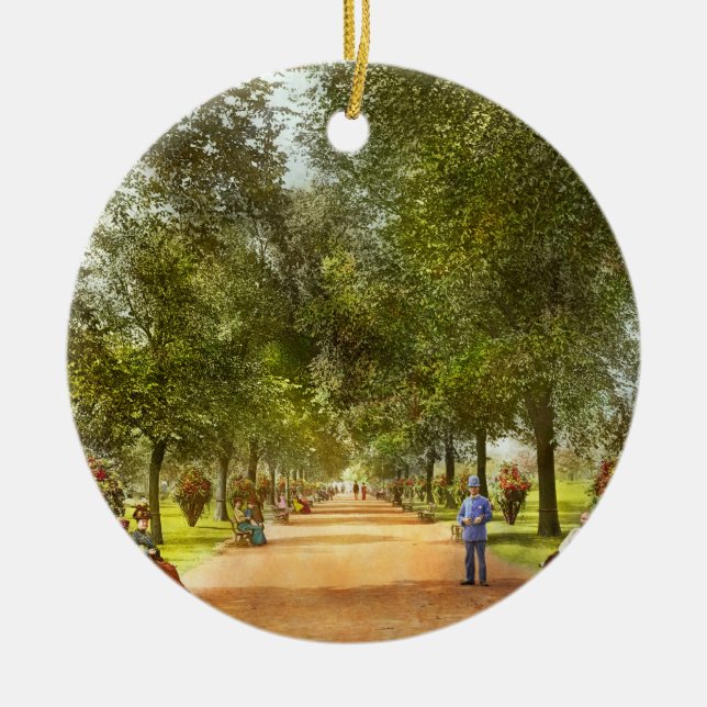 City - Chicago IL - A Walk in Lincoln Park 1900 Julgransprydnad Keramik (Framsidan)