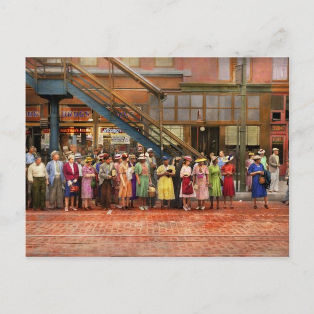 City - Chicago - Väntar på en gatubil 1940 Vykort (Framsida)