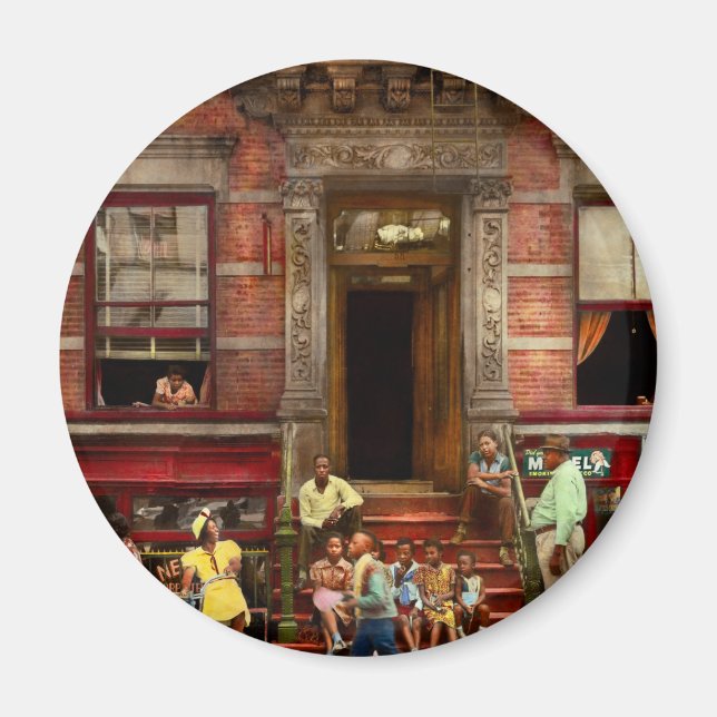 City - Harlem NY - Stoop life 1935 Magnet (Framsidan)