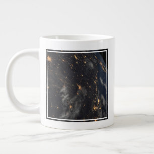 City Ljus på natten på planeten Jorden Jumbo Mugg