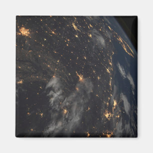 City Ljus på natten på planeten Jorden Magnet