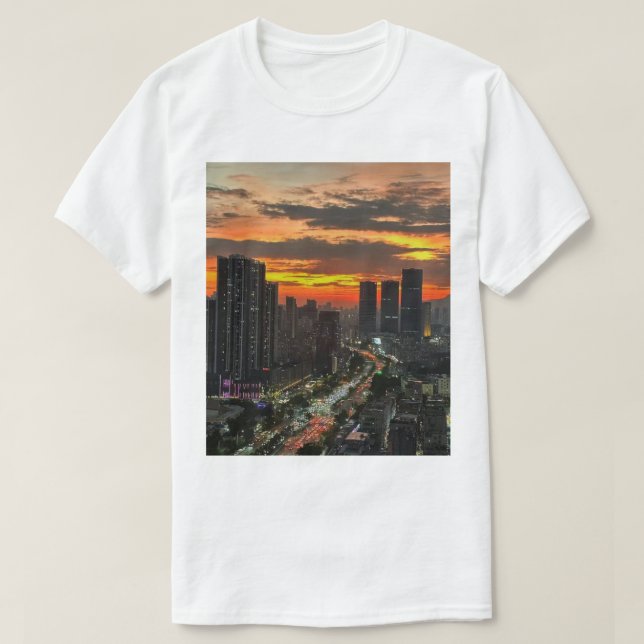 City Sunset Skyline T-Shirt (Design framsida)