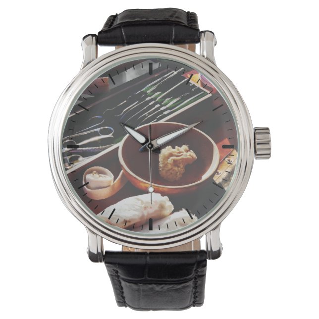 Civila var kirurgiska instrument armbandsur (Framsida)