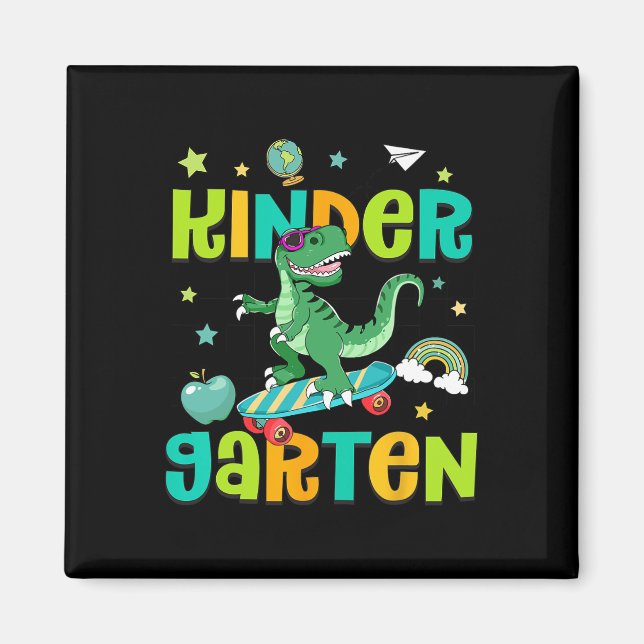 Ck Till Skolan Rullar In I Förskolan T-rex Skateb Magnet (Framsidan)