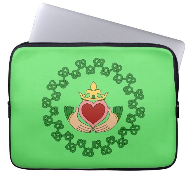 Claddagh och Grönt Knotwork Laptop Fodral (Framsidan)