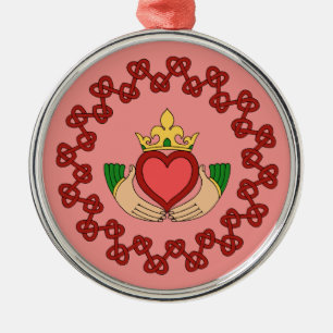 Claddagh och Red Knotwork på Rosa Julgransprydnad Metall