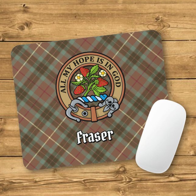 Clan Fraser-vapen över väderbiten jakt-tartan Musmatta (Skapare uppladdad)