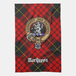 Clan MacQueen Crest över Tartan Kökshandduk