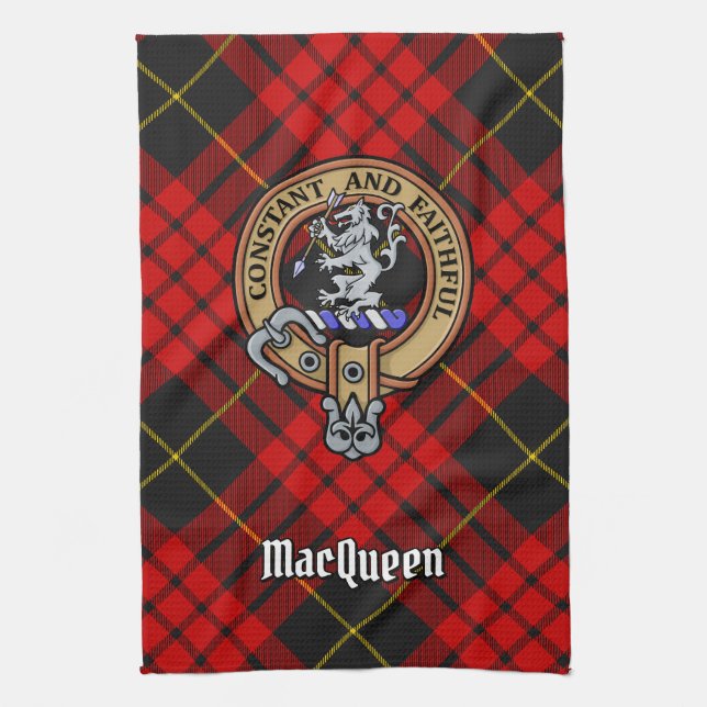 Clan MacQueen Crest över Tartan Kökshandduk (Vertikal)