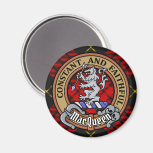 Clan MacQueen Crest över Tartan Magnet