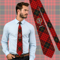 Clan MacQueen Crest över Tartan