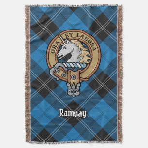 Clan Ramsay-vapen över blå jakt-tartan Filt