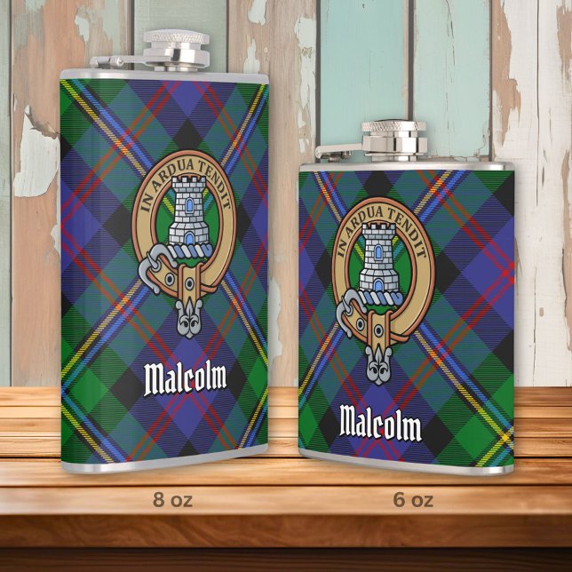 Clans Malcolm vapen över tartan Fickplunta (Skapare uppladdad)