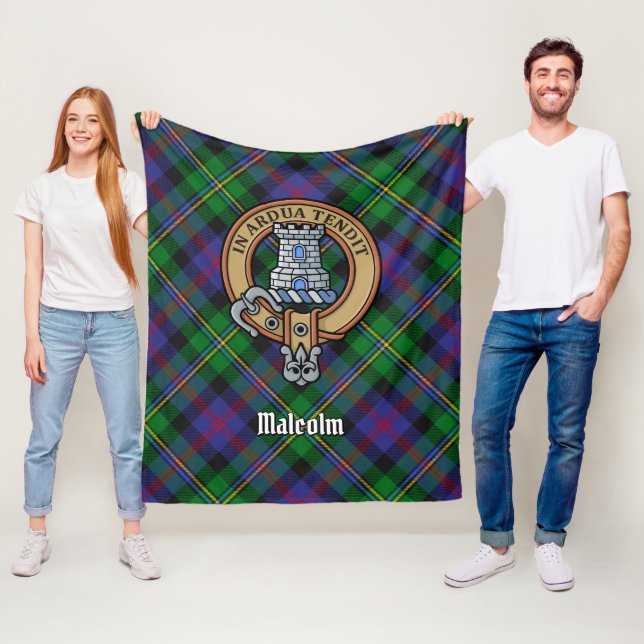 Clansläkten Malcolm vapen över tartan Fleecefilt (På plats)