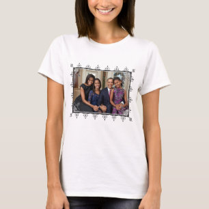 Class Act, President Obama och Family Porträtt Tee Shirt
