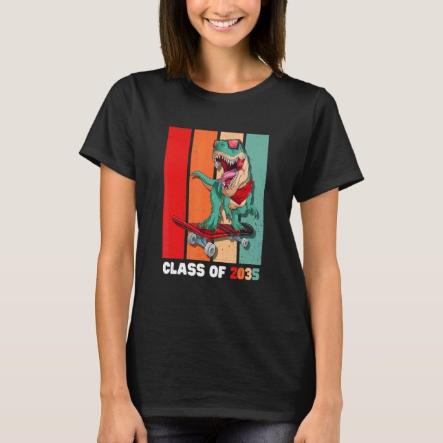 Class Of 2035 Grow With Me Kindergarten Graduate T Shirt (Framsida)