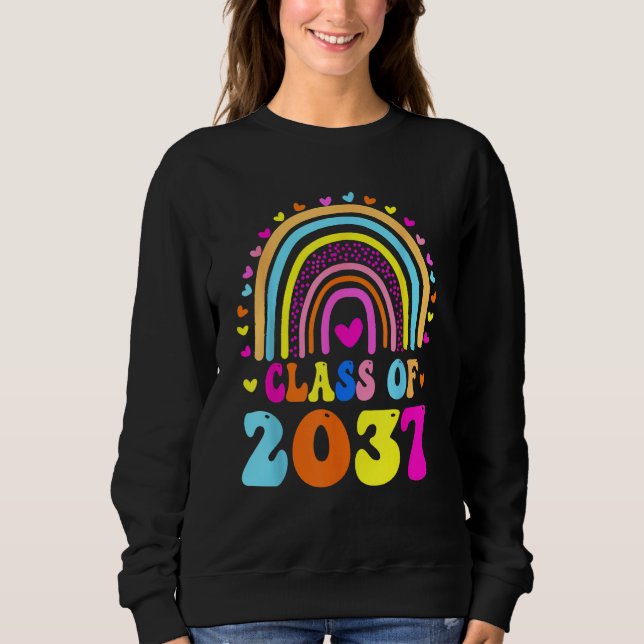 Class Of 2037 Grow With Me Kindergarten Graduation T Shirt (Framsida)