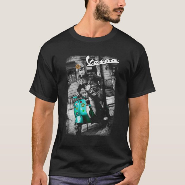 CLASSIC BIKER Essential T Shirt (Framsida)