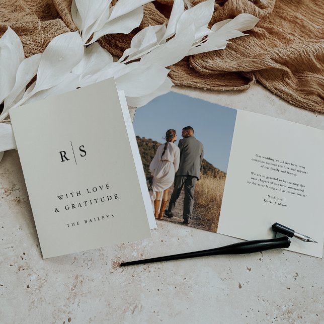 Classic Black & Ecru Monogram Bröllop Photo Tack Kort (Skapare uppladdad)