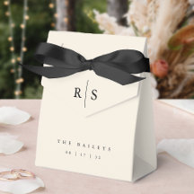 Classic Black & Ecru Monogram Bröllop