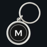 Classic Black Monogram Rund Silverfärgad Nyckelring<br><div class="desc">Personlig Classic Black Monogrammed Keychain Monogram Initial Black White. Perfekt som helgdag,  familjeåterförening,  tack för marskalkar och gåva vid särskilda tillfällen.</div>