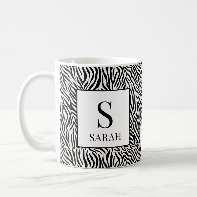 Classic Black White Zebra Monogram Initial Mug Kaffemugg (Vänster)