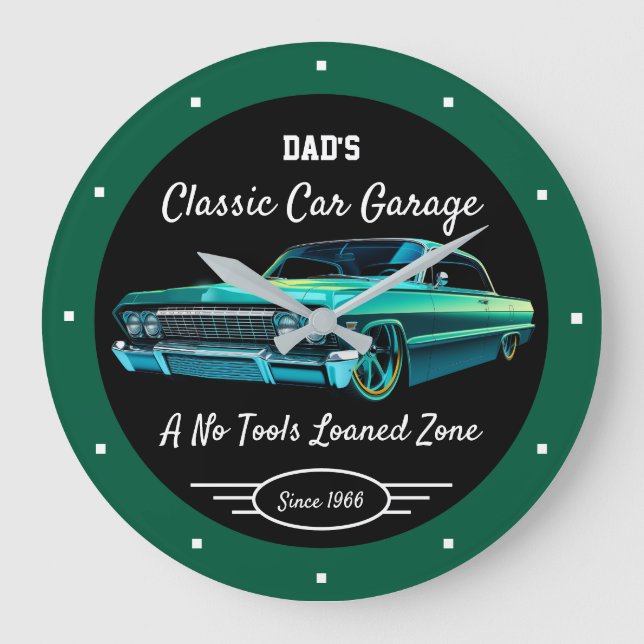 Classic Car Garage Dad's or Anyone's Name Green   Stor Klocka (Framsida)