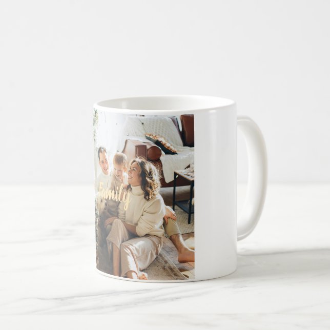 Classic Christmas Family Mug – Custom Holiday Gift Kaffemugg (Framsida höger)