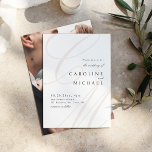 Classic Elegance calligraphy monogram bröllop Inbjudningar<br><div class="desc">Modern,  klassisk,  minimalistisk bröllopsinbjudning har elegant calligraphy-paret monogram och timellös serieteckenhändelsens detaljer i färg,  redigerbar beige,  svart och vit,  med par-foto på baksidan,  enkelt och sofistikerat,  Underbart för det formella vintage bröllop,  romantiskt traditionellt bröllop,  modernt klassiskt bröllop under alla säsonger. Visa alla matchande delar i samlingen.</div>