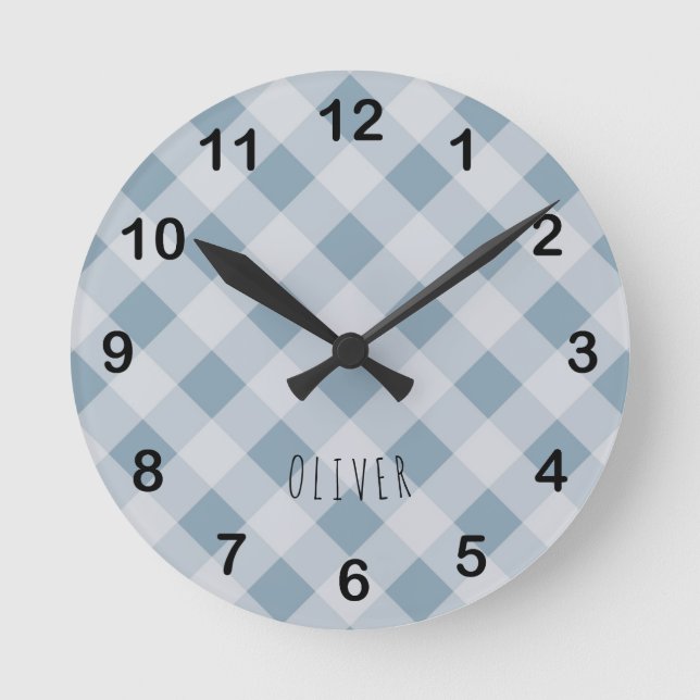 Classic Elegant Blue Gingham Plaid & Custom Name  Rund Klocka (Framsida)