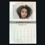 Classic Maroon God jul Kalender<br><div class="desc">📆 Håll dig organiserad och inspirerad hela året med mina ursprungliga designade kalendrar. Varje månad har vi en intressant design som ger säsongens skönhet till varje dag. ___________________________ ***Denna utformning ingår i en helgdag av julklapp** Ett steg in i en värld av tidlös charm med min "Festive Flora: jul Splendor...</div>