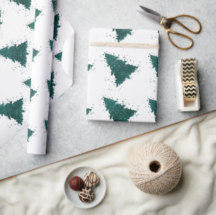Classic Merry Christmas Gorgeous Bold Green Tree Presentpapper