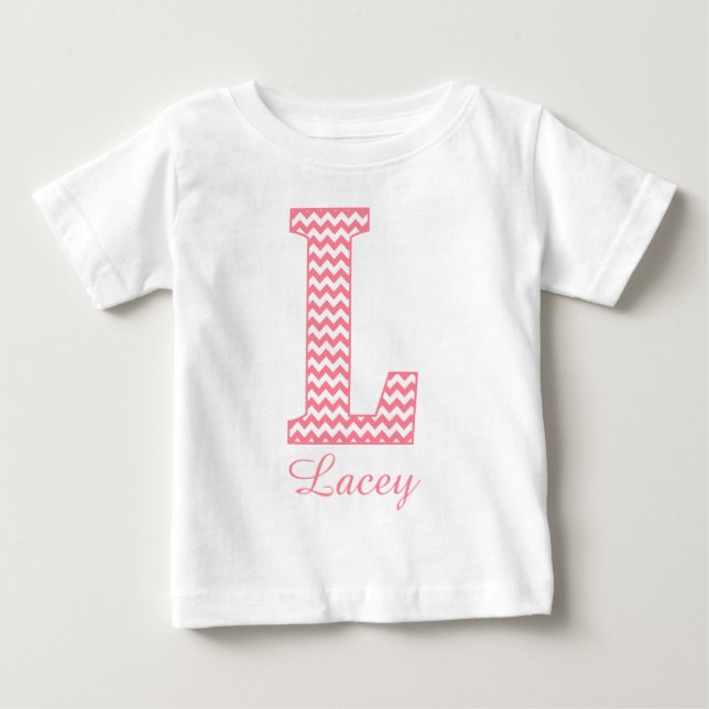 Classic Preppy Rosa Chevron Brev L Monogram Tee Shirt (Framsida)