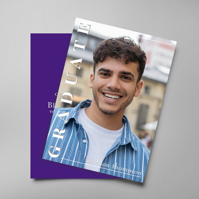 Classic Purple Graduation Party Announcement Card Inbjudningar (Elegant purple graduation card with laurel wreath and cap design)