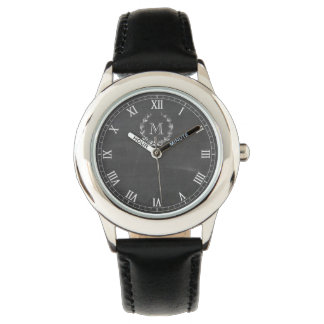 Classic Watch Ansikte i Chalkboard med Monogram Armbandsur
