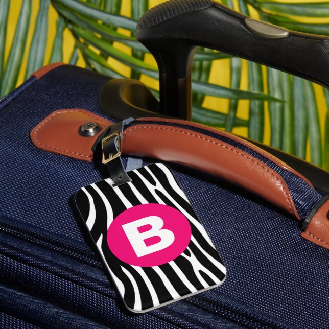 Classic Zebra Stripes Bright Pink Monogram Bagagebricka (Framsida Insitu 1)
