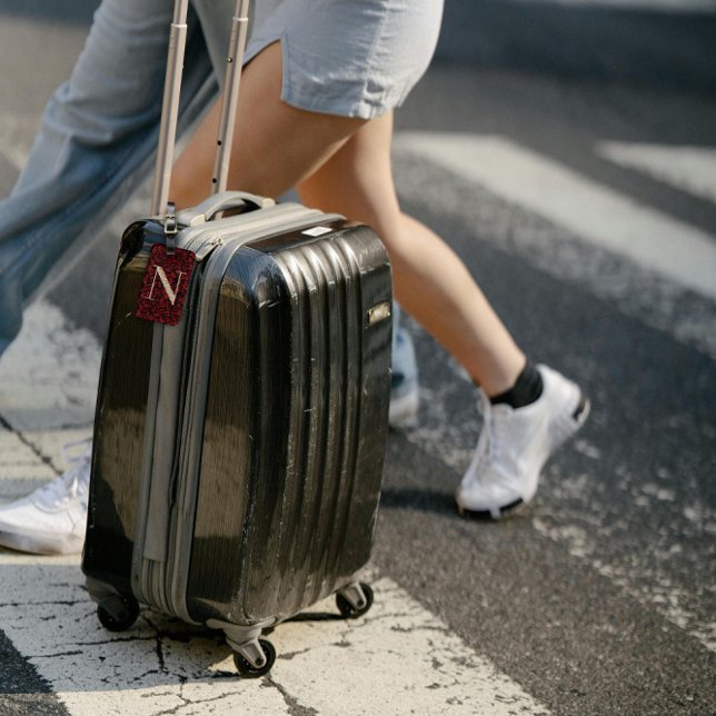 Classy Blommigt Monogrammed Brev N mörk röd Bagagebricka (Skapare uppladdad)