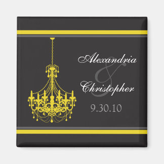 Classy Chandelier Wedding Favor Magnet (gult)