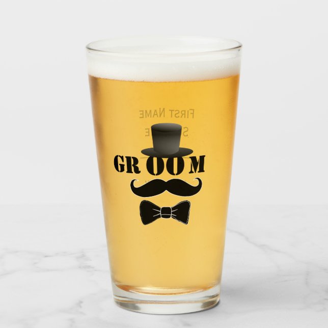 Classy Groom Mustache Top hat Anpassningsbar Glaskopp (Framsida fylld)