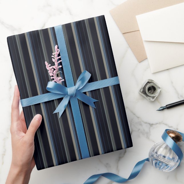 Classy Navy och Guld Multifärgad Rand Presentpapper (Gifting)