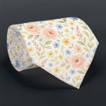 Classy Shabby chic Fransk Blommigt Art Mönster Slips<br><div class="desc">Unik nektie har en charmerande contemporary Fransk shabby chic mönster. Den visar en botanisk blommigt med vackert arrangerad pastel  rosa ros,  ljusblå daisy,  soliga gulter blommar och sage grönt löv,  allt mot en elfenbensbakgrund. Unik,  söt,  dekorativ,  modern och trendig design för professionellen och sofistikerad affärsman.</div>