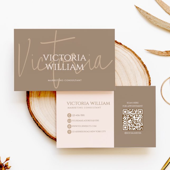Classy Soft Neutral Beige Script QR Code Visitkort (Skapare uppladdad)