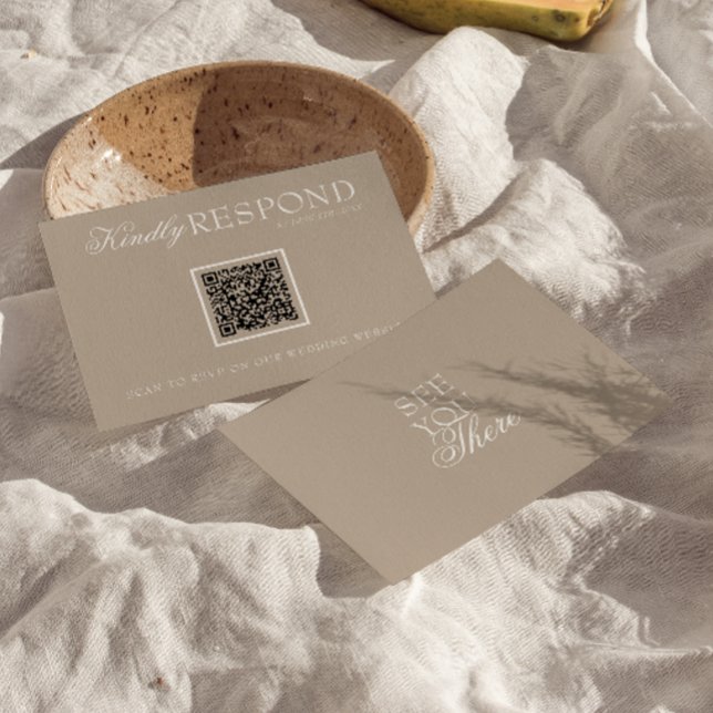 Classy Soft Taupe Old Money QR Fancy Code Wedding OSA Kort (Skapare uppladdad)