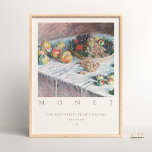 Claude Monet Apples and Grapes Art Print Poster<br><div class="desc">Claude Monet, "Apples and Grapes", som är ett lysande mästerverk. Den här konsten fångar konstnärens behärskning när det gäller att framställa färsk frukt i färg och struktur. Ljuset och skuggan gör varje äpple och vindruva djupare, och skapar biet en sann firande av naturens skönhet. Öka ditt utrymme med lite konstnärlig...</div>